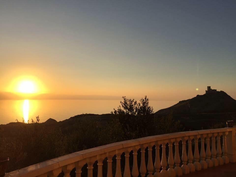 La Collina Sul Mare Bed & Breakfast Palma di Montechiaro Bagian luar foto